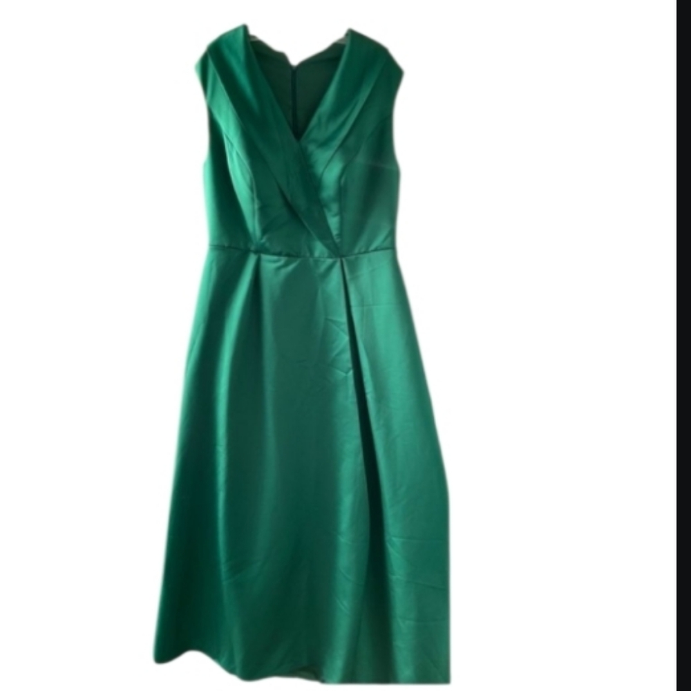 Emerald Satin Plus Maxi Dress - Picture 2 of 8
